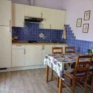 Apartment Casa Papaveri Rossi, Finale Ligure